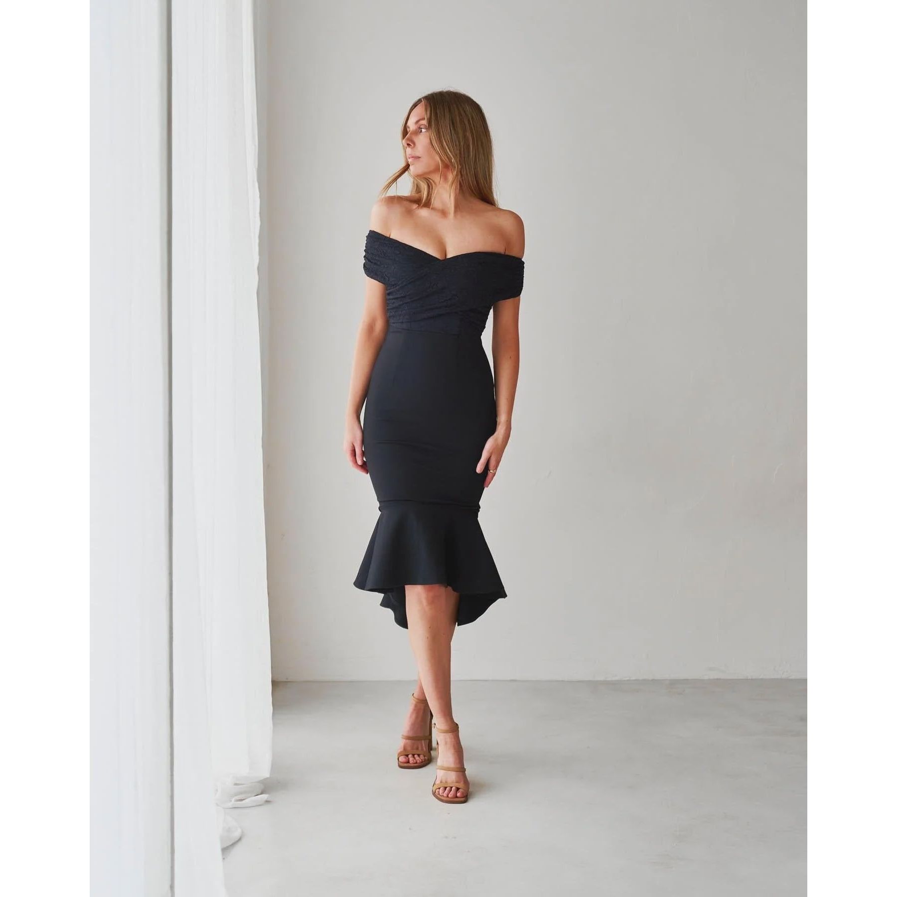 Yvana Dress - Carnation Print - Black